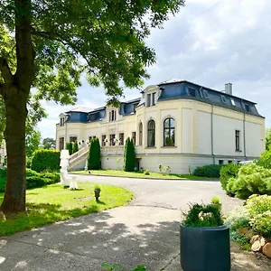 https://schlosshtl-breitenfeld.bestleipzighotels.com